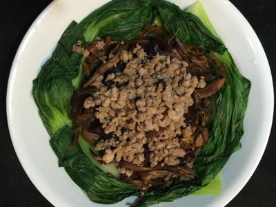 金針木耳絞肉湯