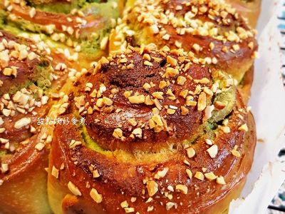 參考食譜 : 抹茶栗子麵包卷