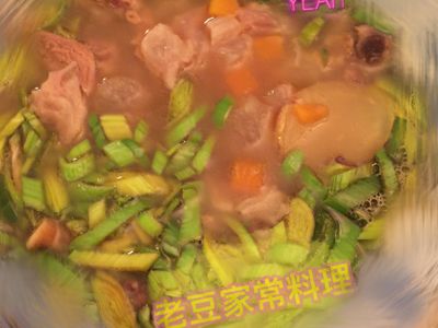 參考食譜 : 老豆010簡易牛筋雞腿煲湯-迷你佛跳牆