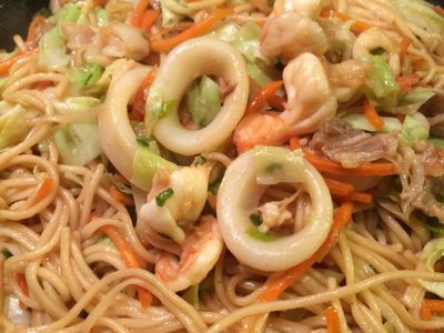 參考食譜 : 深夜食光 配料不用錢之海鮮炒麵