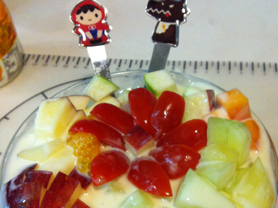 參考食譜 : 繽紛水果優格沙拉-5分鐘速成