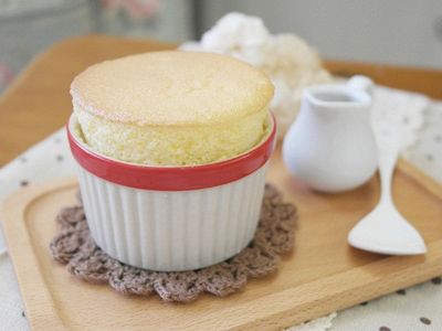 參考食譜 : 簡單做「原味舒芙蕾」三種材料一次搞定❤