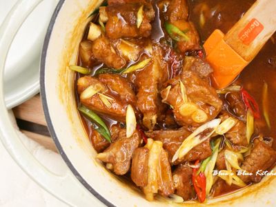 洋蔥燒子排 (簡易一鍋到底料理)