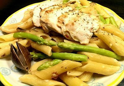 參考食譜 : 嫩煎雞胸肉白醬義大利筆管麵佐蘆筍蛤蜊