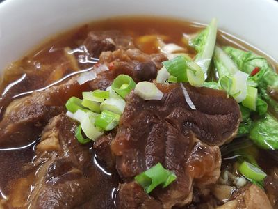 參考食譜 : 紅燒牛肉