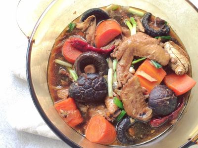 參考食譜 : 家常滷雞翅