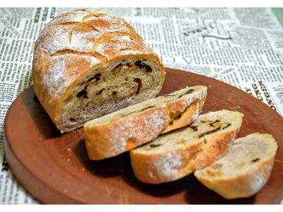 全麥桂圓核桃麵包
