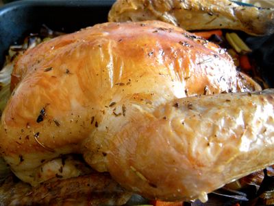 參考食譜 : 倘佯普羅旺斯。香草烤全雞（Poulet rôti à la provençale）