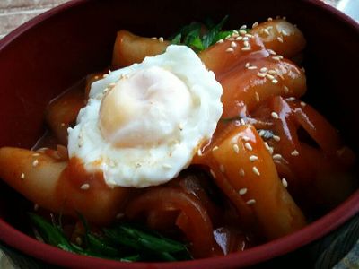 參考食譜 : 韓式拉麵辣炒年糕 【一步驟】