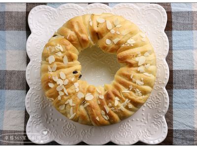 參考食譜 : 手撕煉乳葡萄乾麵包