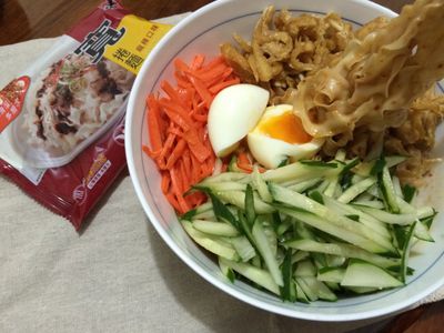 參考食譜 : 三絲麻辣乾拌麵-五木拉麵