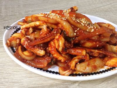 參考食譜 : 韓國家常菜-辣炒魷魚-오징어볶음