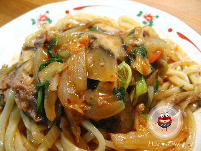 參考食譜 : ♡宛の美好”食“光 ✿ 韓式泡菜炒烏龍麵