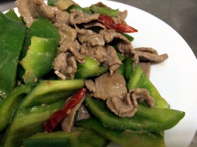 參考食譜 : 青椒炒牛肉片