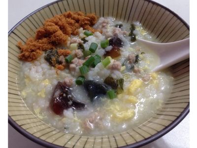 參考食譜 : 皮蛋瘦肉粥