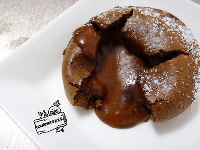 參考食譜 : 爆漿熔岩蛋糕（免特殊器具好簡易）