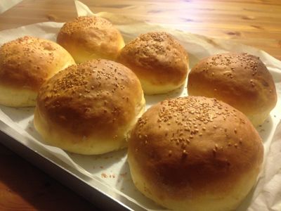 參考食譜 : 麵包12---漢堡麵包自己做