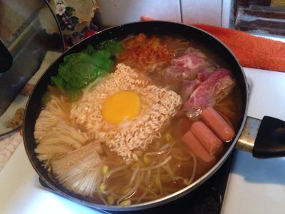 參考食譜 : 類 ［部隊鍋］-自創