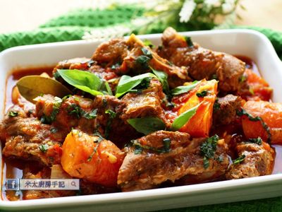 參考食譜 : 《番茄燜牛肋條》