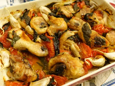 參考食譜 : 蒜香蕃茄烤雞腿