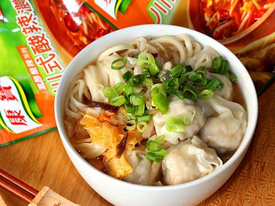 川式雲吞酸辣麵