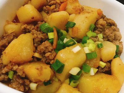 參考食譜 : 豆瓣燒馬鈴薯