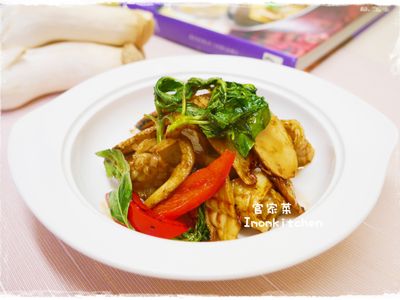 參考食譜 : 【醬燒素花枝】家常杏鮑菇料理