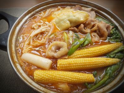 參考食譜 : 溫暖小家庭♥韓式泡菜鍋