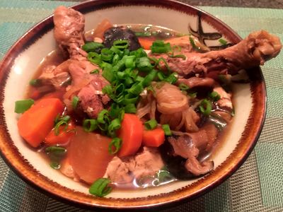 參考食譜 : 不油不膩。清香入味的滷雞腿與可口配菜