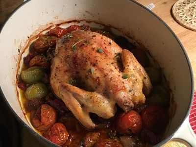 辣味肉腸厚培根彩茄烤春雞