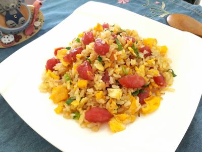 參考食譜 : 香腸蛋炒飯【淬釀手路菜】