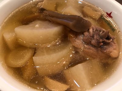 參考食譜 : 菜頭菜脯雞湯