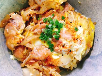 參考食譜 : 簡單快速又美味！日式親子丼料理