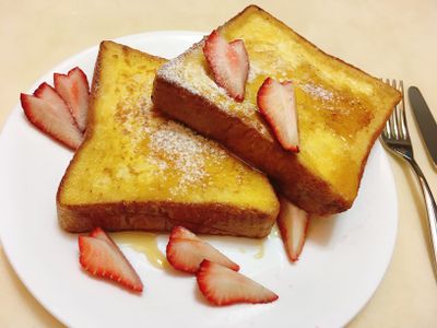 法式厚吐司佐蜂蜜鮮草莓🍓