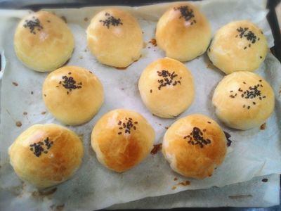 參考食譜 : 初學者必學 蛋黃酥