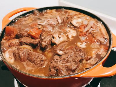 鑄鐵鍋🥘紅酒番茄燉牛肉