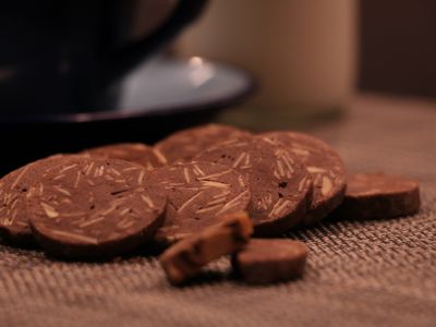 參考食譜 : 巧克力杏仁餅乾