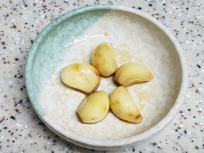 （韓式）醬醃蒜頭 마늘장아찌