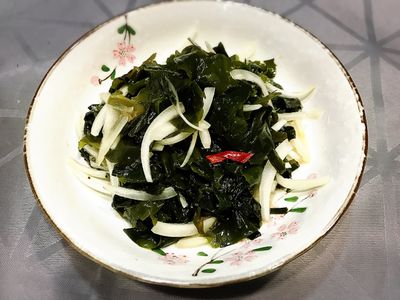 參考食譜 : 涼拌海帶芽