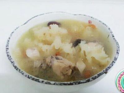 紅棗銀耳雞湯