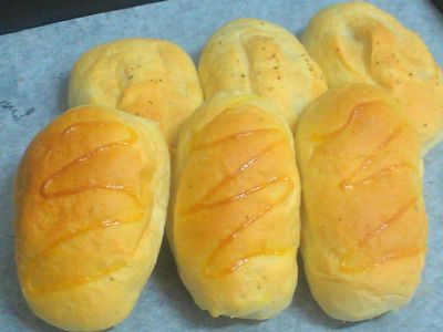 參考食譜 : ㄚ曼達的廚房~芝司樂一級棒麵包