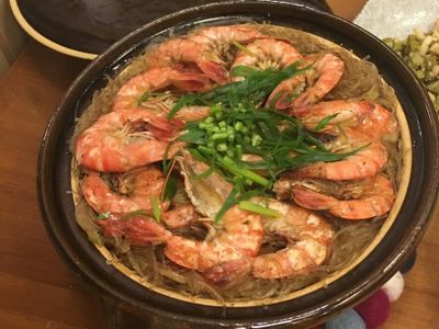 參考食譜 : 鮮蝦粉絲砂鍋煲