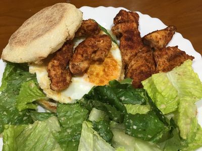 參考食譜 : 高蛋白「孜然雞肉住在馬芬雞蛋裡」435卡