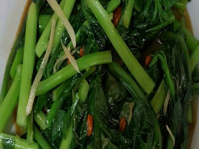 參考食譜 : 麻油炒皇宮菜