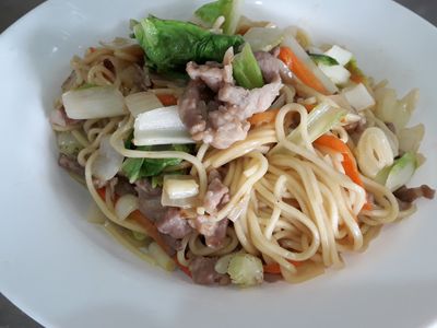 ღ輕食ღ 古早味肉絲炒麵