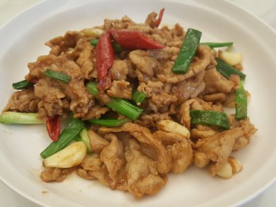 參考食譜 : 蔥爆豬肉