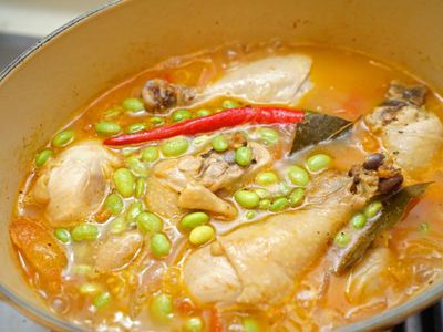 番茄白酒燉雞腿