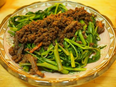 參考食譜 : 牛肉燥空心菜