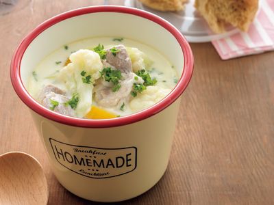 東販小食堂：雞肉花椰菜奶油濃湯