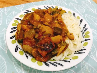 參考食譜 : 給新手超簡單「佛蒙特雞腿排咖喱」✨